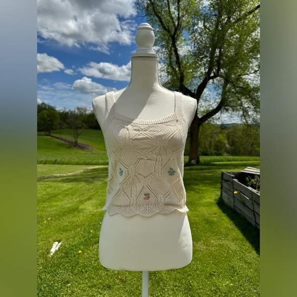 2-piece - Picture 2 of 10